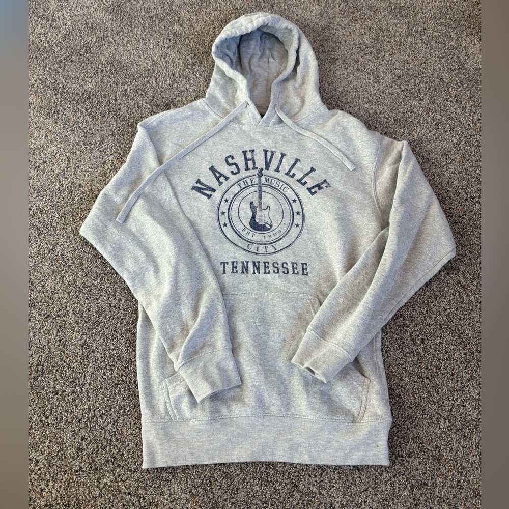 Nashville Tennessee Gray Pullover Hoodie Sweatshirt preowned medium cozy warm - Picture 1 of 6
